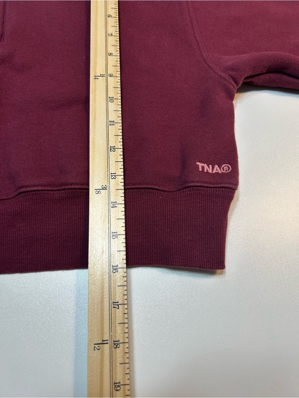 Aritzia Tna Cozy Fleece Perfect Cropped 1/4 Zip Sweatshirt Burgundy Maroon - Picture 6 of 6